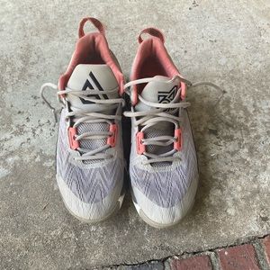 nike giannis immortality